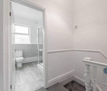 3 bedroom end of terrace house to rent - Photo 5