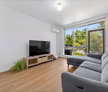 4/8 Airlie Avenue, - Photo 3