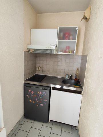 Location Appartement 1 pièce 31m² POITIERS 86000 - Photo 4