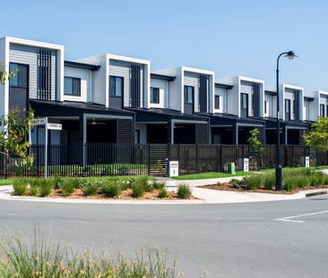 Modern 4 Bedroom Home - Ducted Air Conditioning - Photo 3