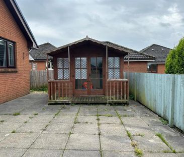 2 bedroom detached bungalow to rent - Photo 2