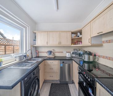 2 bedroom terraced house to rent - Photo 6