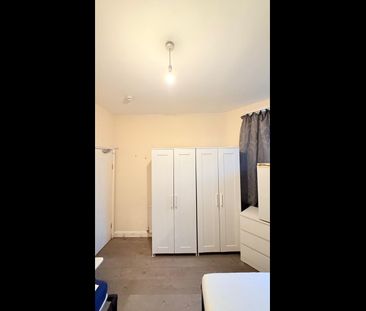 Room in a Shared House, Arcadian Gardens, N22 - Photo 6