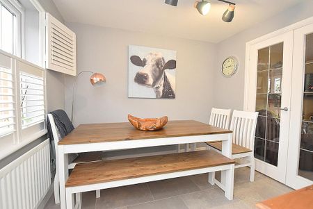 4 bedroom detached house to rent - Photo 4