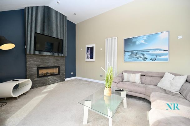 Penthouse - Apt 83, Park Royal 841c Lisburn Road, Malone Lower, Belfast, BT9 7GY - Photo 1