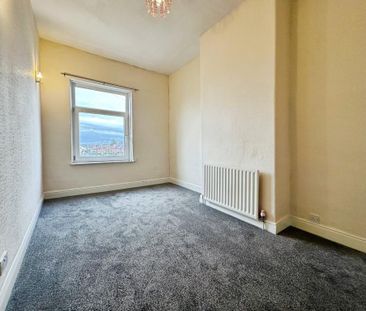 4 bedroom terraced house to rent - Photo 4