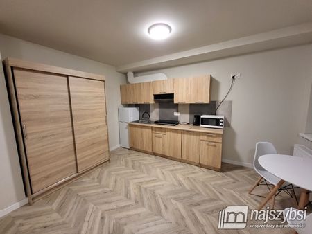 Kawalerka na wynajem (czynsz w cenie najmu) - Photo 2