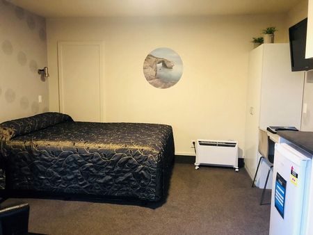 Fully Furnished Compact Studio Room - Photo 4