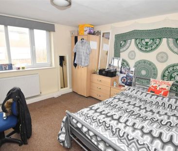 4 bedroom house to rent - Photo 2