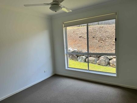 Spacious Two-Storey Family Home – Quiet Location, Modern Comforts - Photo 3