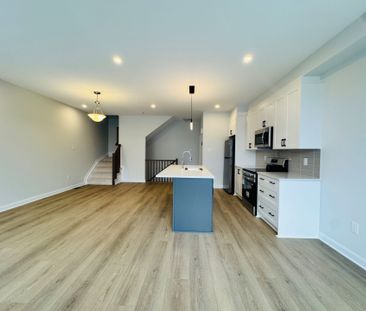 For Lease - 312 Clearpath Private, Kanata, Ontario - Photo 3