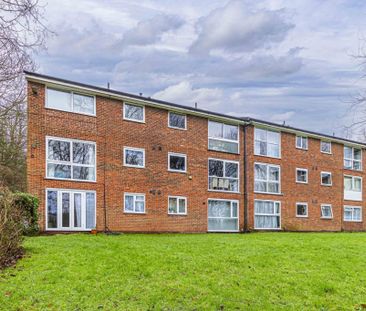 2 bed Flat for rent - Photo 6