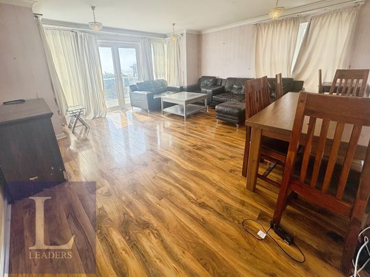 3 bedroom apartment to rent Kings Road, Brighton, East Sussex, BN1 - Photo 1