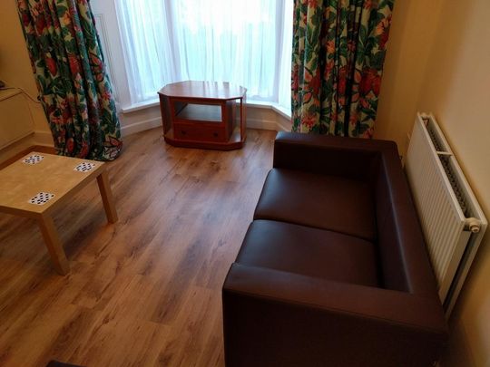 4 bedroom house to rent - Photo 1