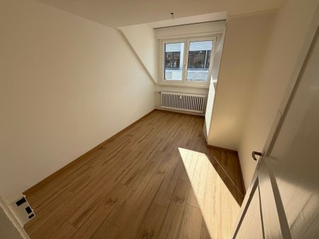 Appartement lumineux de 3 pièces au centre de Bienne. - Photo 2