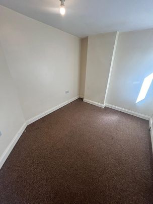 Room in a Shared House, Beulah Road, CR7 - Photo 1