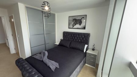 2 bedroom apartment to rent - Photo 3