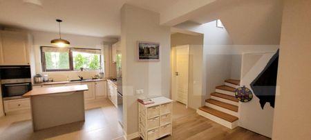 Duplex 4 camere, 115mp, finisat si mobilat, zona Terra - Fotografie 4
