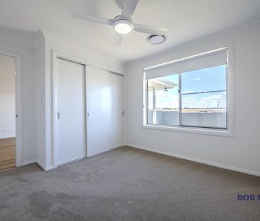 Newly Built Three-Bedroom Home in Popular Southlakes Estate - Photo 3