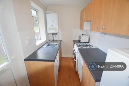 3 bedroom terraced house to rent - Photo 3
