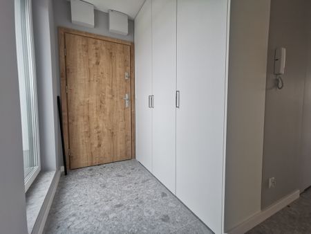 Bądź 1. Najemcą! 3 pokoje z 2 balkonami i piwnicą - Photo 2