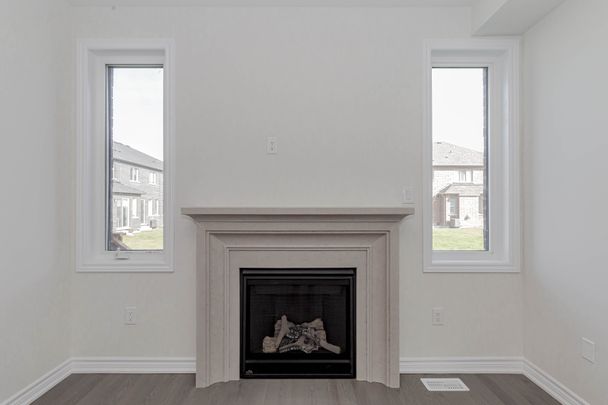 For Lease - 2 Molnar Crescent, Brantford, Ontario - Photo 1