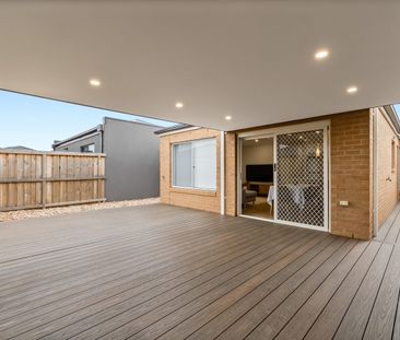 3-Bedroom Family Home in Fraser Rise - Photo 4