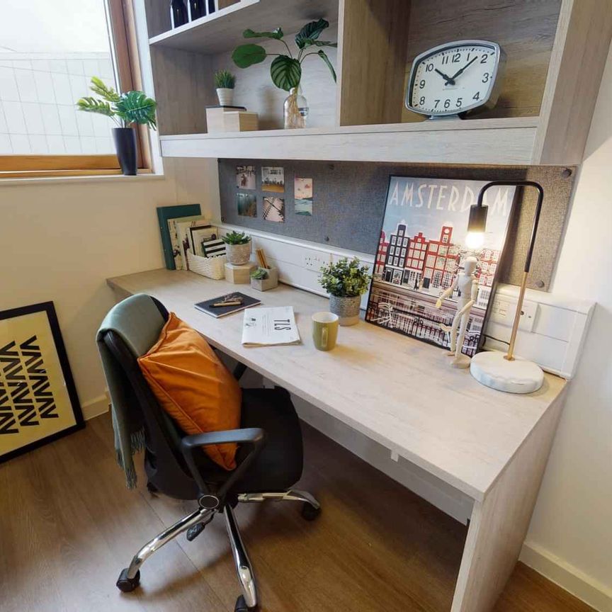 Silver Studio Plus - Photo 1