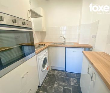 1 bed studio flat to rent in Flat 18, Crag Hall - Photo 3