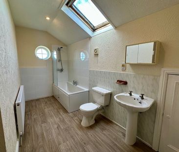 3 bedroom apartment to rent - Photo 6