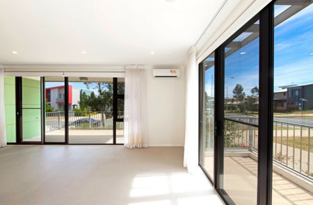 Location Is The Key For This Ground Floor 1 Bedroom Home - Photo 3