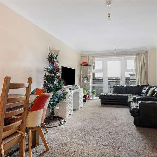 Priory Heights, Slough, SL1 - Photo 1
