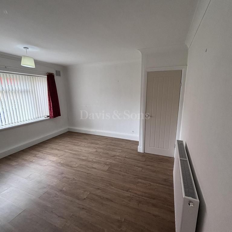 2 bedroom ground floor flat to rent - Photo 1