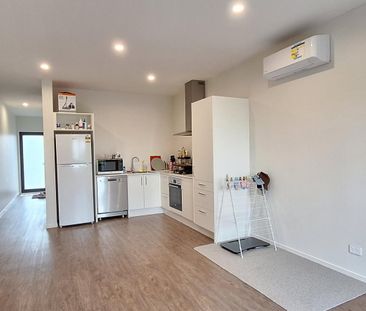 3-Bedroom Family Townhouse Flat Bush - Photo 5