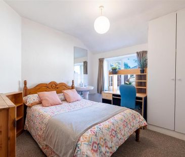 4 bedroom private hall to rent - Photo 4