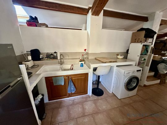 Location Appartement 1 pièce 34m² LE BEAUSSET 83330 - Photo 1