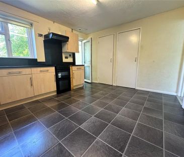 3 bedroom terraced house to rent - Photo 6