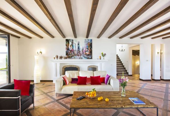 Villa Milagro, Luxury Villa to Rent in El Madronal, Marbella - Photo 1