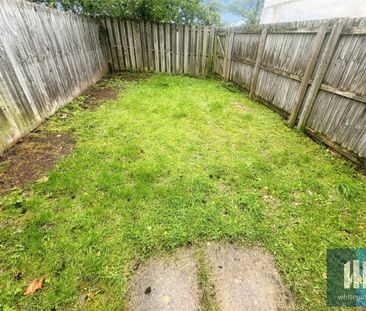 Clare Hill, Huddersfield, HD1 - Photo 2