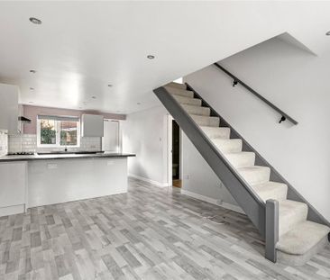 4 bedroom end of terrace house to rent - Photo 5