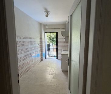 Διαμέρισμα για ενοικίαση Θησείο (Ιστορικό Κέντρο) - Φωτογραφία 5