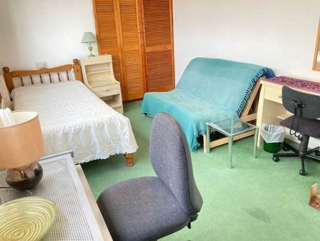 Room in a Shared House, North Of Ealing Broadway, W5 - Photo 2