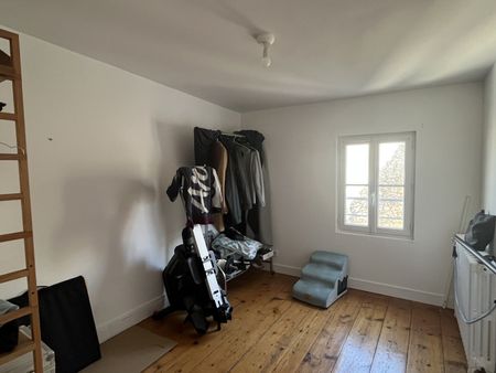 Location Maison 4 pièces 78m² JARNAC 16200 - Photo 2