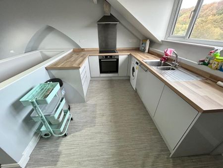 2 bedroom terraced house to rent - Photo 3