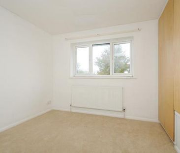 2 bedroom semi-detached house to rent - Photo 5