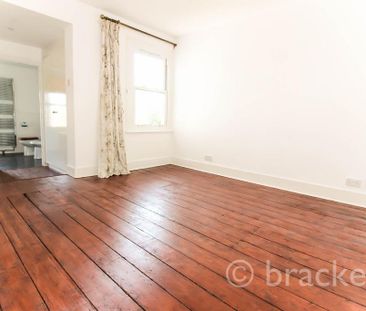 4 bedroom semi-detached house to rent - Photo 6