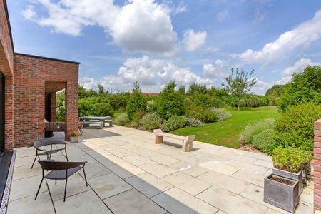 4 bedroom detached house to rent - Photo 5