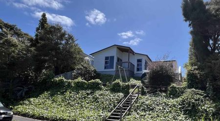 Modern sunny family Home - Photo 5