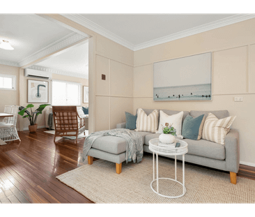 55 Dorothy Lane, Camp Hill, Qld 4152 - Photo 2