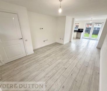 4 bedroom semi-detached house to rent - Photo 1